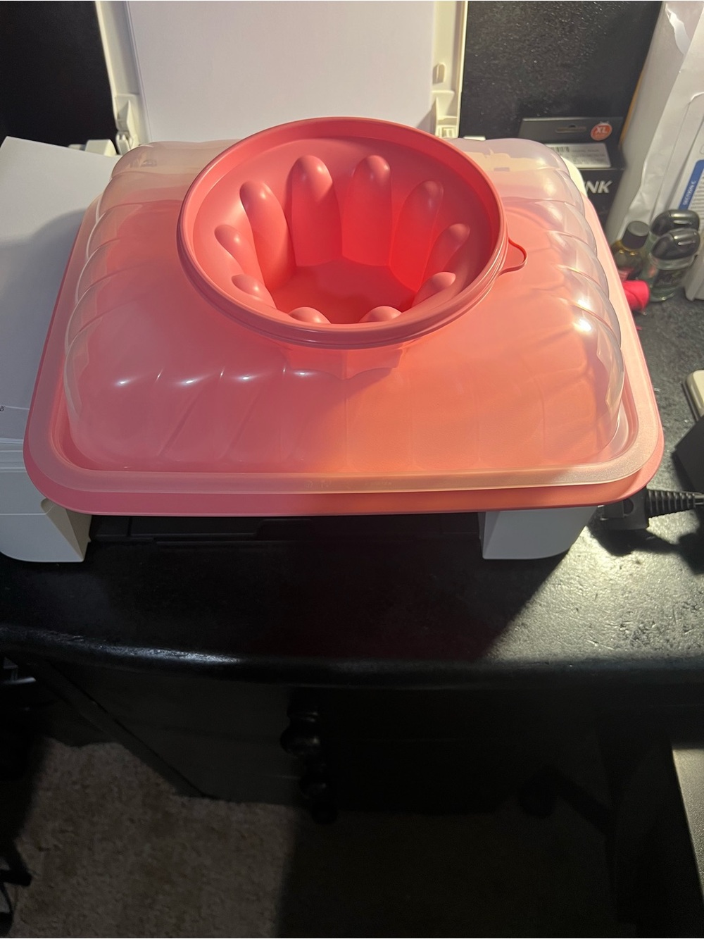Tupperware Pink Bundt Cake Carrier with Dome Lid